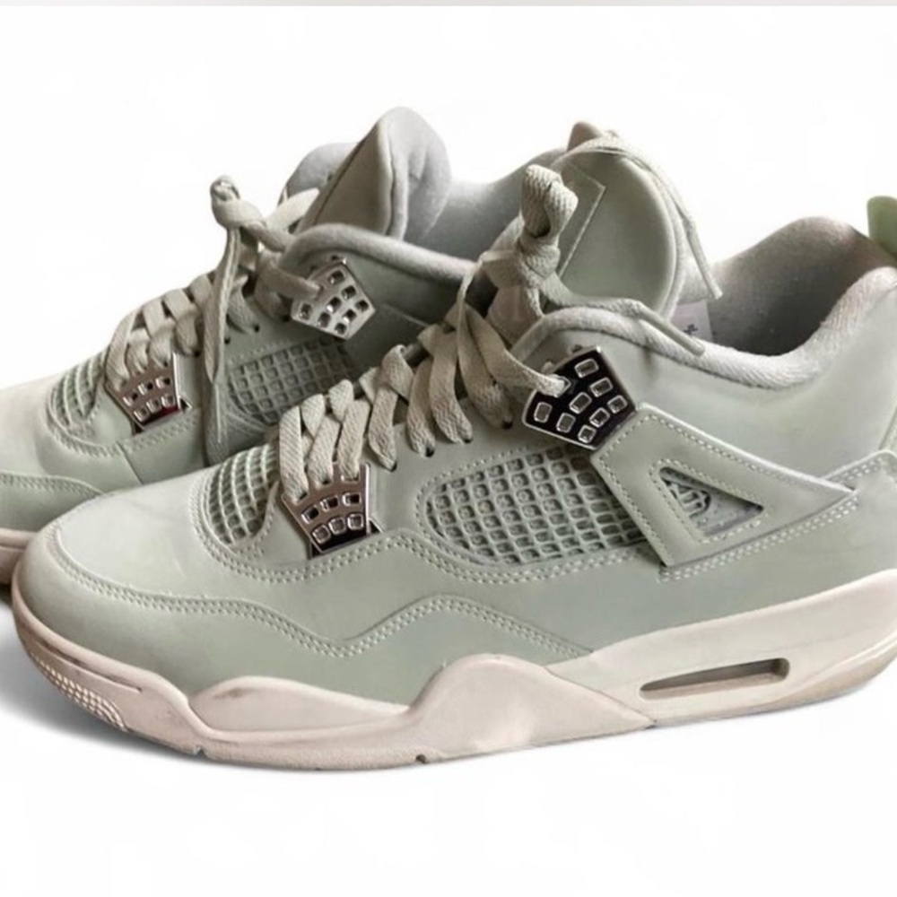 Woman’s‎ Air Jordan 4 Retro Abundance Seafoam